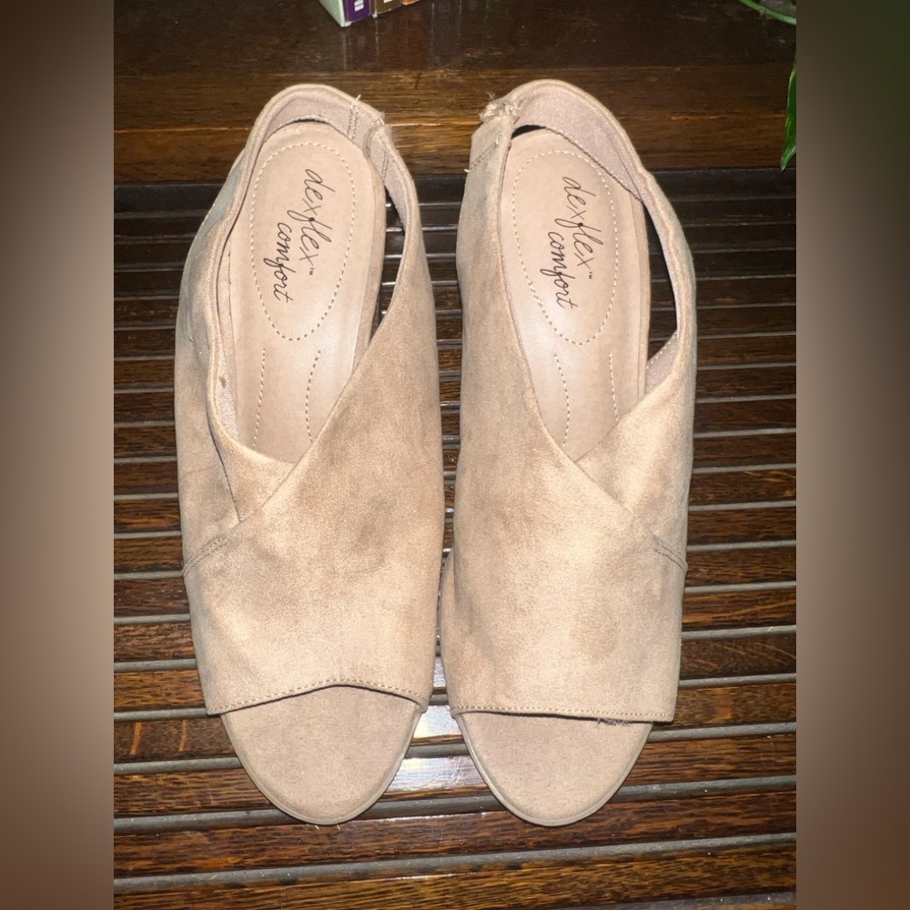 Dexflex‎ Comfort Women's Brown Mules size 8 tan faux suede